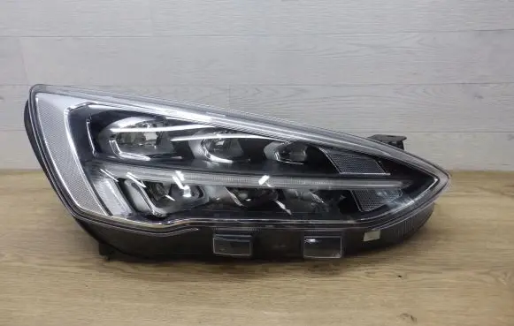 Ford Focus Headlight/headlamp JX7B-13E014-AE