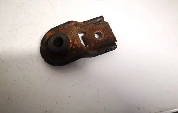 Subaru Legacy Radiator mount bracket 
