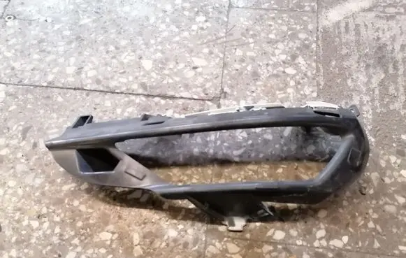 Volvo XC60 Fog light bracket 31449131