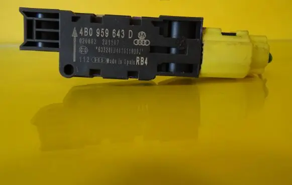 Audi A4 S4 B6 8E 8H Airbag deployment crash/impact sensor 4B0959643D