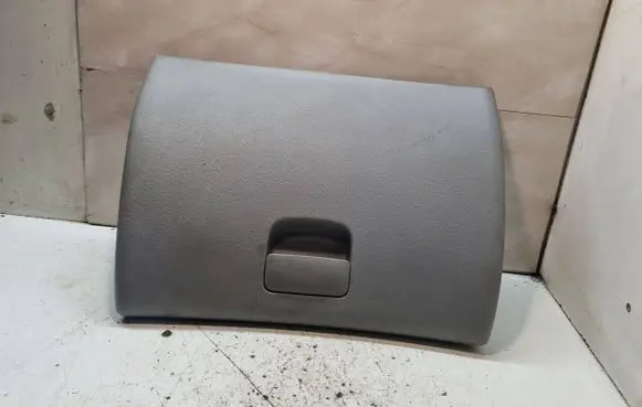 KIA Carens II Glove box 845101D010