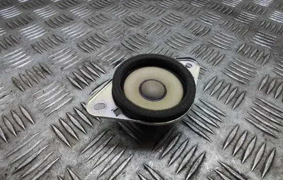 Toyota Prius+ (ZVW40) Panel speaker 8616047070