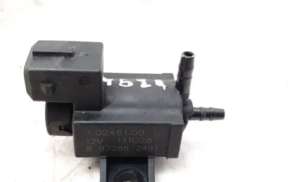 Opel Astra J Turbo solenoid valve 70246100 8972882491 11T028