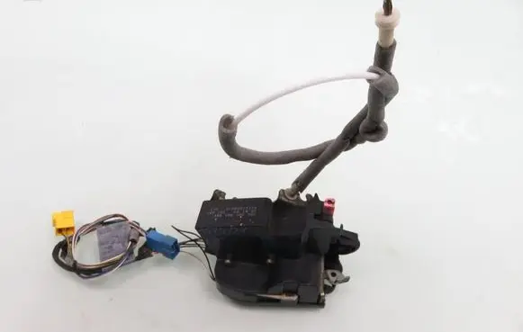 Mercedes-Benz Vaneo W414 Front door lock A4147200035