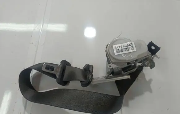 Opel Vectra C Front seatbelt 