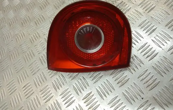 Volkswagen Golf V Tailgate rear/tail lights 1K6945091