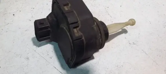 Audi A4 S4 B5 8D Headlight level adjustment motor 4D0941295 0307852315