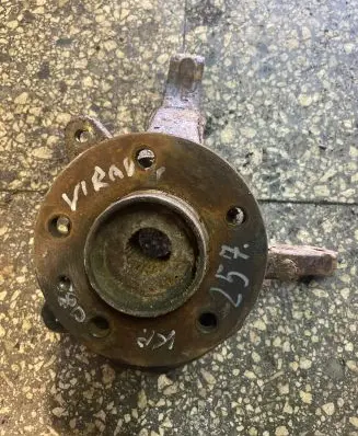 Opel Vivaro Front wheel hub