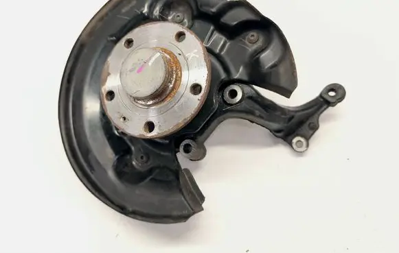 Rear wheel hub