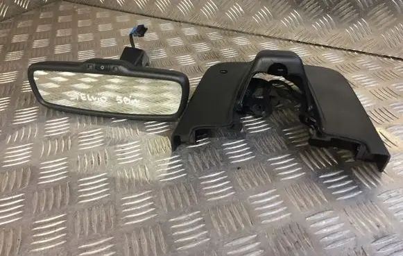 Alfa Romeo Stelvio Rear view mirror (interior)