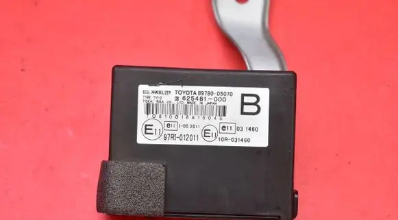 Toyota Avensis T270 Engine control unit/module ECU 89780-05070