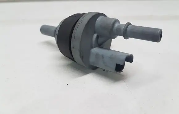 Peugeot 3008 II Vacuum valve 9802009480