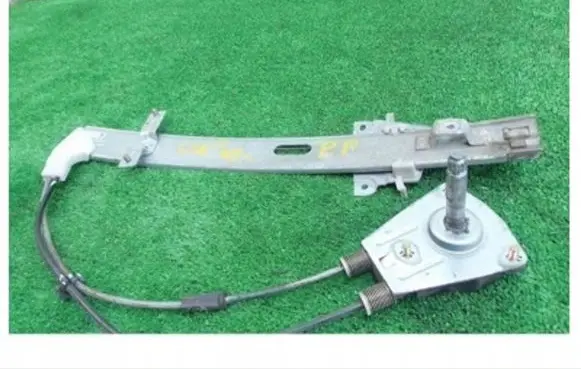 Mazda 626 Front door manual window regulator 