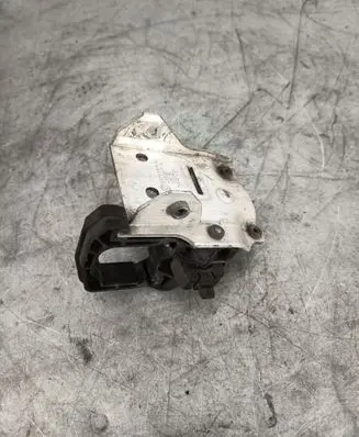 BMW 5 F10 F11 Radiator mount bracket 7186514 718651409 7211162