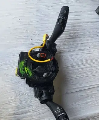 Wiper turn signal indicator stalk/switch