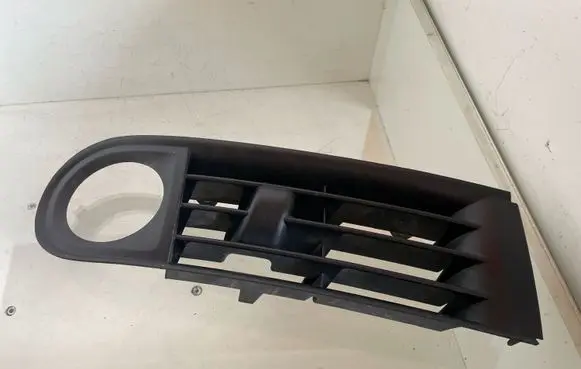 Audi A3 S3 8L Front bumper lower grill 8L0807490A