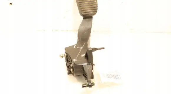 Peugeot 5008 Clutch pedal CAV.2