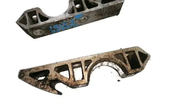 Volkswagen Touareg I Sway bar bush bracket, front 7L0411063B AW6082