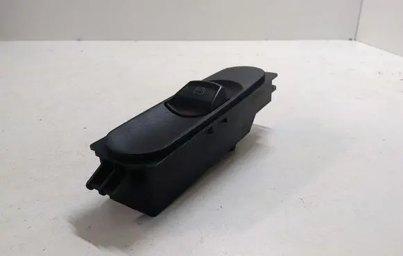 Mercedes-Benz Vito Viano W639 Electric window control switch A6395451413