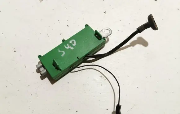 Volvo S40 Aerial antenna amplifier 30737917