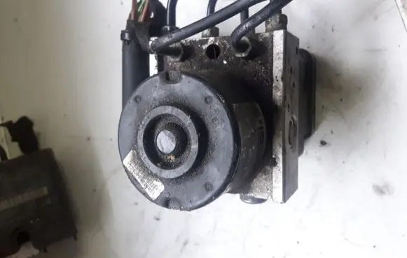 Opel Zafira B ABS Pump 000405081E2