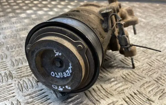 KIA Sorento Air conditioning (A/C) compressor (pump)