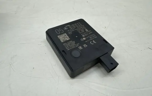 Mercedes-Benz E AMG W213 Blind spot module A0009004639