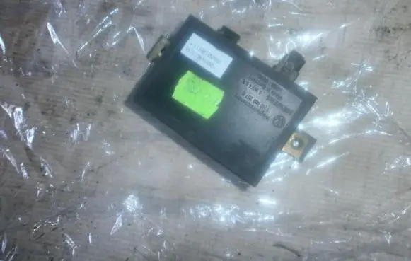 Volkswagen Golf III Immobilizer control unit/module 1h0953257b