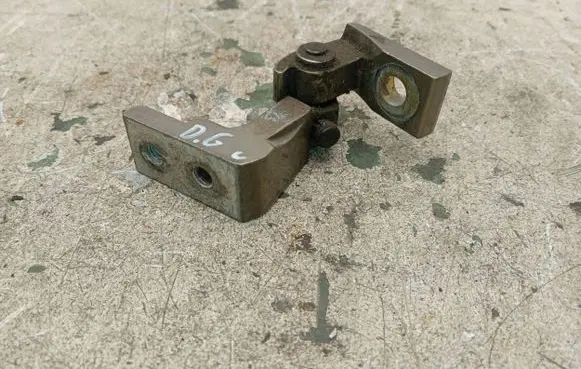 Audi A6 S6 C6 4F Rear door upper hinge 