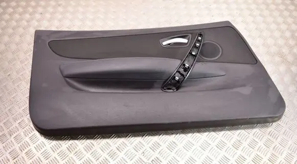BMW 1 E81 E87 Front door card panel trim 7122654