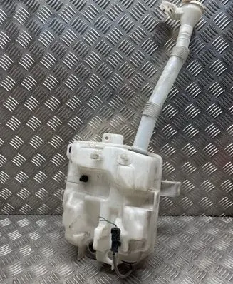 Mitsubishi Outlander Windshield washer fluid reservoir/tank
