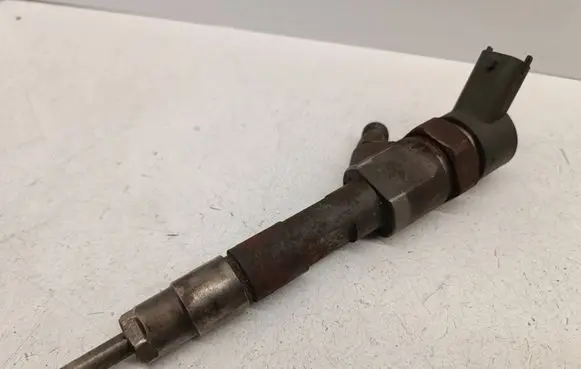 Mitsubishi Space Star Fuel injector 0445110146 8200238527