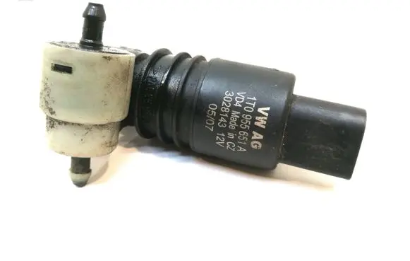 Audi Q7 4L Windscreen/windshield washer pump 1T0955651A