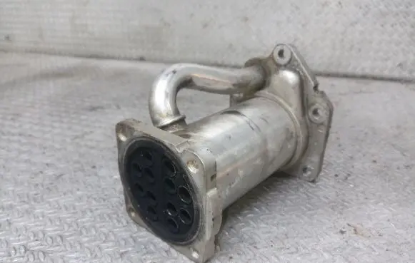 Nissan Note (E11) EGR valve cooler 8200545260