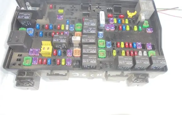 Jeep Grand Cherokee Fuse module 68194607AD