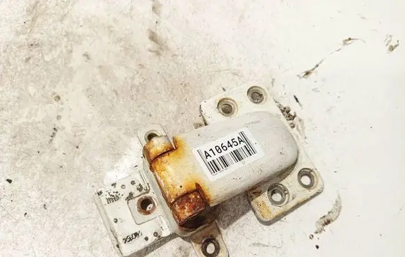 Peugeot Boxer Rear door lower hinge