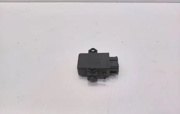 Volkswagen PASSAT B6 Seat heating relay 1K0959772