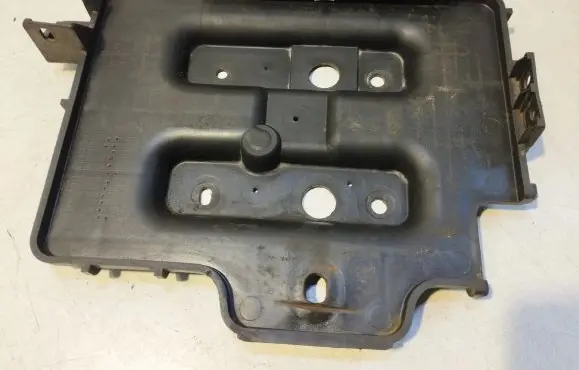 Battery tray