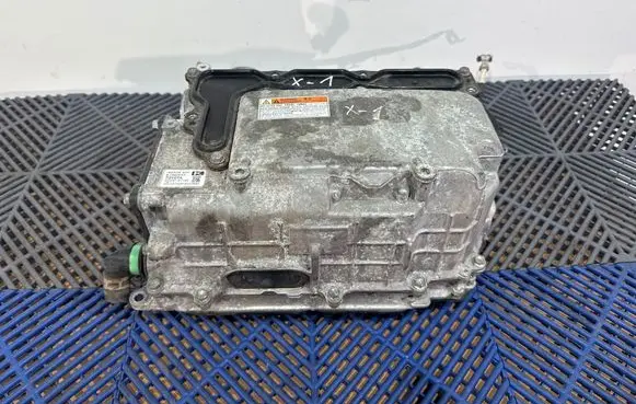 Toyota Auris E180 Voltage converter inverter G920047190
