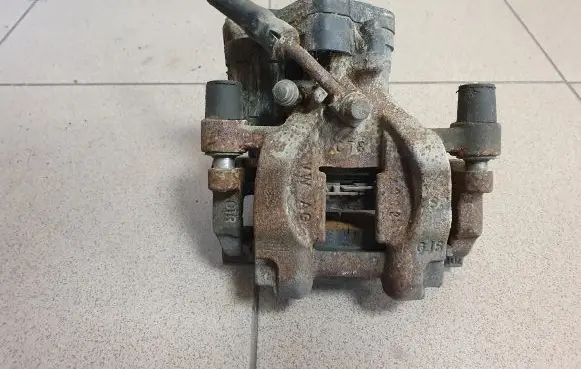 Volkswagen Tiguan Rear brake caliper 3Q0615406
