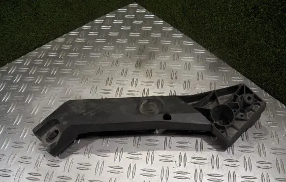 Opel Vivaro Side radiator support slam panel 93868911