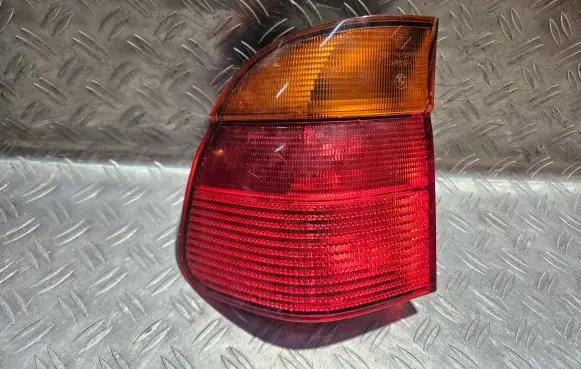 BMW 5 E39 Rear/tail lights 393327