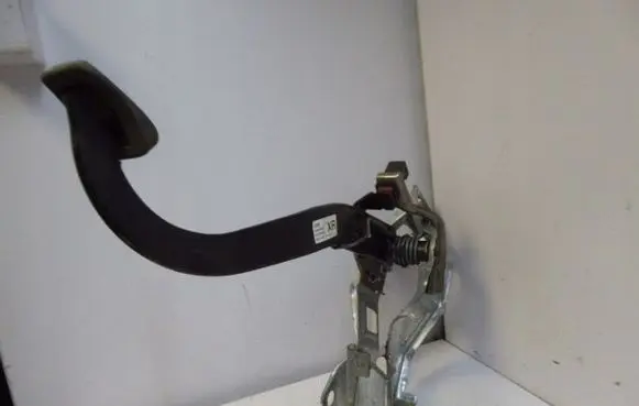 Opel Zafira B Brake pedal 24463406