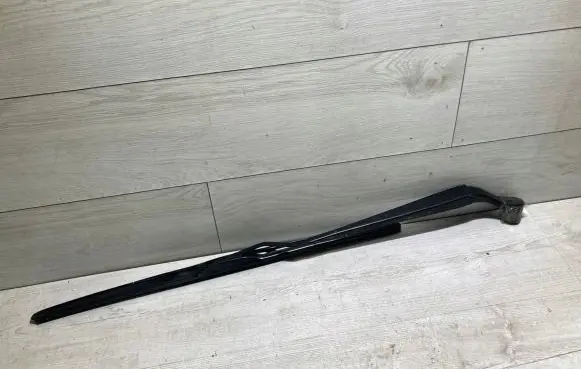 Nissan Micra K14 Front wiper blade arm