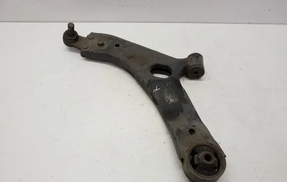 KIA Sportage Front lower control arm/wishbone
