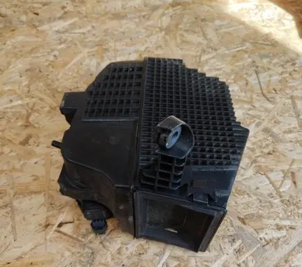 Renault Captur Air filter box 165001258R 95650 8201173592
