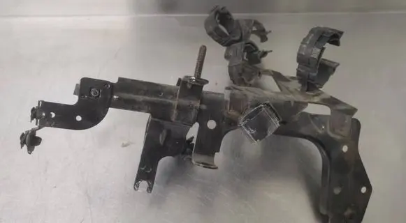 Peugeot Boxer Engine mounting bracket