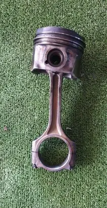 Hyundai Kona I Piston with connecting rod D4FE