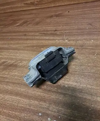 Audi A3 S3 8P Engine mount bracket 1K0199555