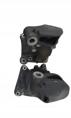 Mercedes-Benz E W211 Engine mounting bracket A2722232404